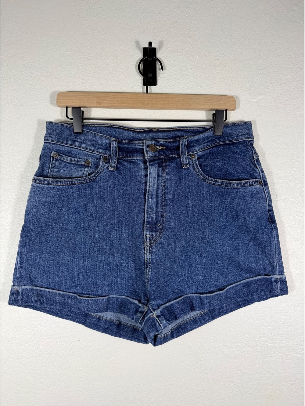 Levi's High-Waisted Denim Shorts Size 31